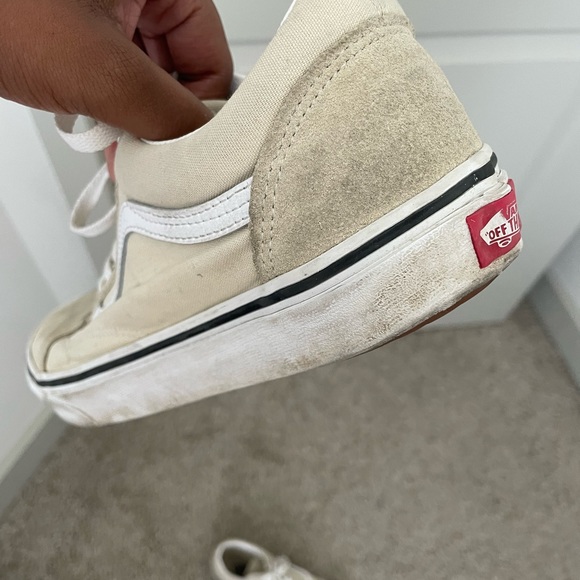 Cream Vans Old Skool - Picture 5 of 9
